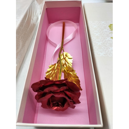 141 - 10 x 24K Golden Rose (Valentines?). Boxed