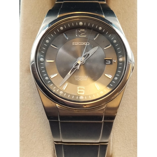 Seiko Titanium 100m Quartz Watch Requires Batteries In Sekonda Box 3164