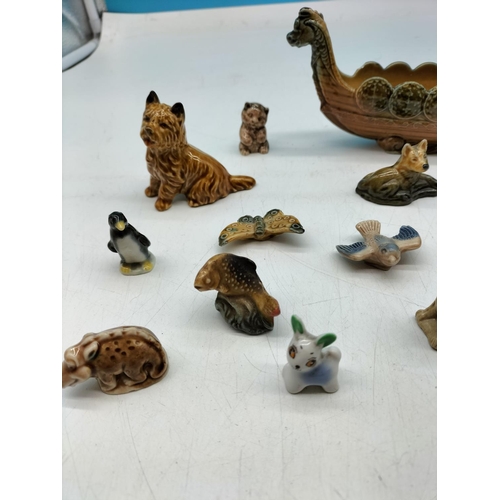 436 - Collection of Wade Whimsies plus Viking Boat (Small Chip).