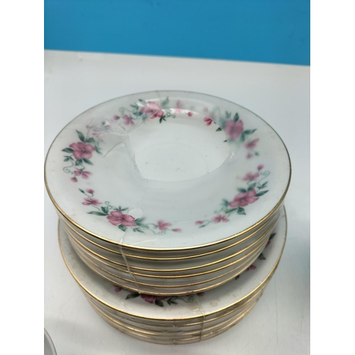 453 - Boxed Alfoldi Porcelan (Hungary) Trios (6) in a Floral Pattern. Plates and Saucers Still Sealed.