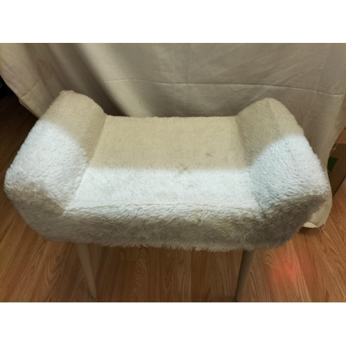 489 - Miss Muffet Products White Faux Fur Dressing Table Stool/Chair. 55cm High, 60cm x 36cm. Collection O... 