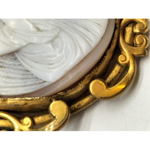 160A - Antique Pinchbeck Large 6cm Cameo Brooch with 9ct Gold Safety Chain and Steel Pin. Some Damage to Mo... 