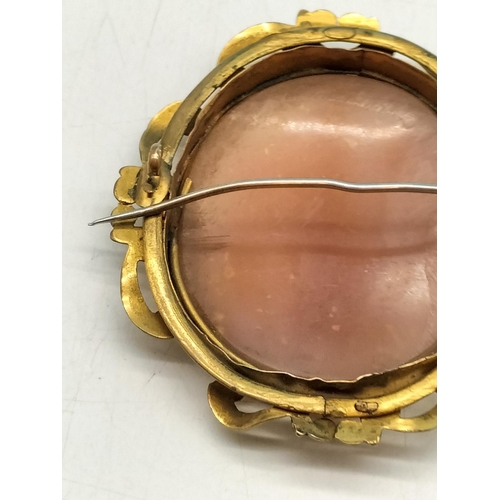 160A - Antique Pinchbeck Large 6cm Cameo Brooch with 9ct Gold Safety Chain and Steel Pin. Some Damage to Mo... 