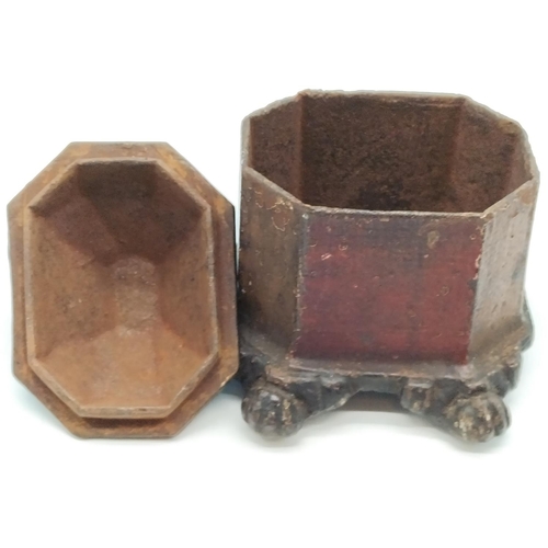 547 - Cast Metal Octagonal Lidded Pot on Lions Claw Feet c1850 (11cm x 10cm x 9cm), Clay Pipes (2) plus Ca... 