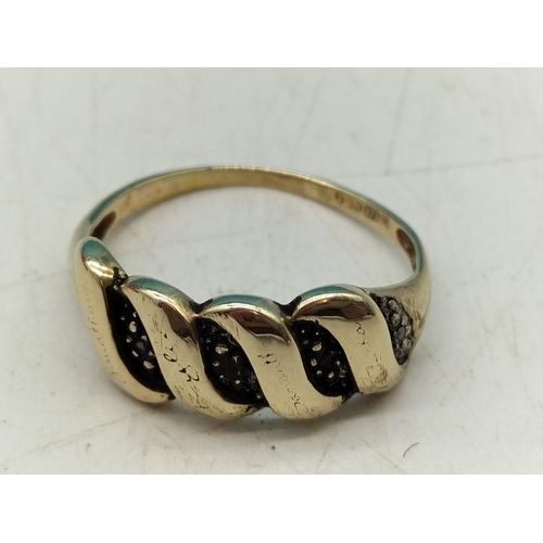 576 - 9ct Gold Ring. Size J. 1.6 Grams.