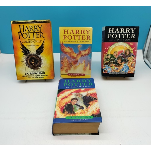 811 - Harry Potter Hardback Books (4).