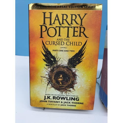 811 - Harry Potter Hardback Books (4).
