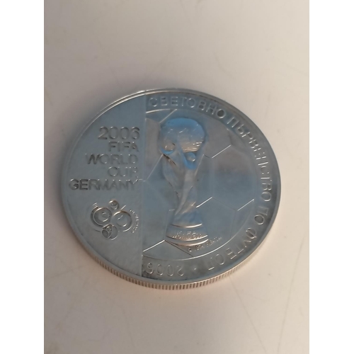 34 - 2 x Large Solid Silver Coins - Bulgaria 5 Leva FIFA World Cup, Germany plus Deutsche Weinlande.