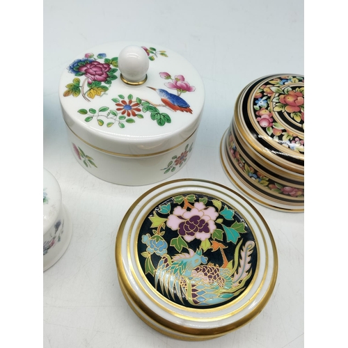 58 - Royal Doulton and Wedgwood Trinkets (7). Largest 6cm high, 8cm diameter.