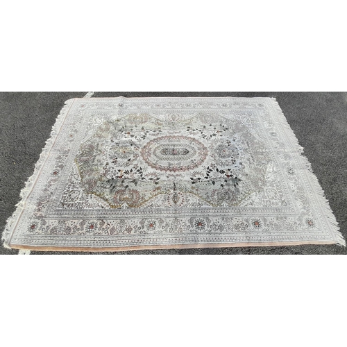 25A - Large Floral Style Design Silken Kashmir Rug 295 x 185cm Collection Only