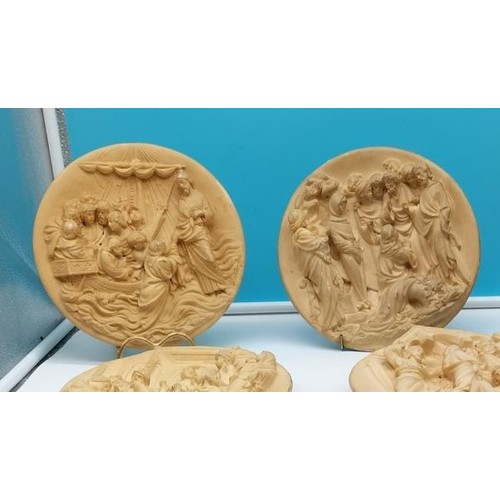 326 - 11 x Alabaster Plaques depicting Religious Scenes by Alberto Santangela. 21cm Diameter.