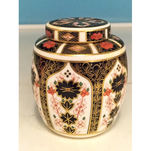 10 - Royal Crown Derby Old Imari Pattern 1128 Ginger Jar 10cm Diameter x 11.5cm (h) Second quality