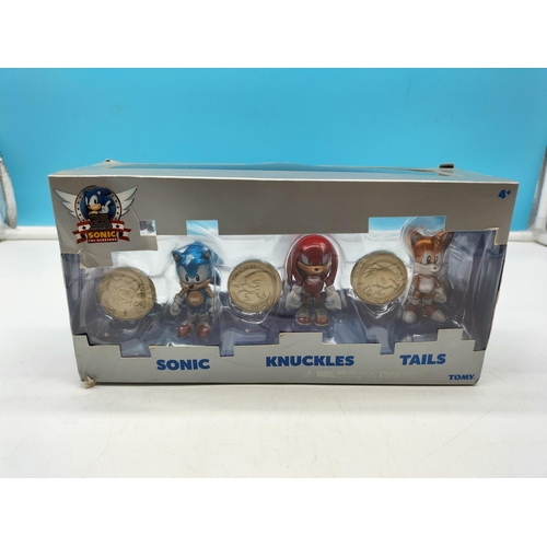 288 - Boxed TOMY Sonic the Hedgehog 25th Anniversary Figure Pack to include Sonic, Tails and Knuckles.