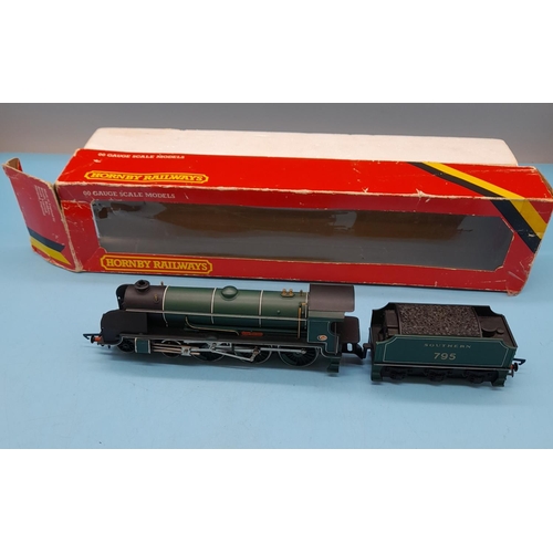 345 - Boxed Hornby 00 Gauge R154 S.R. Loco Dinadan.