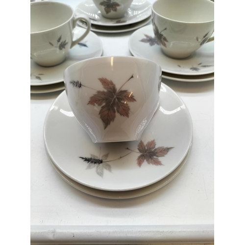 443 - Royal Doulton 21 Piece Part Tea Set in the 'Tumbling Leaves' Pattern.