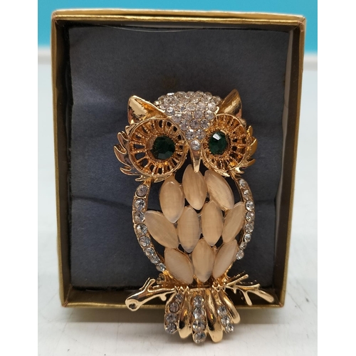 486 - Diamante Owl Brooch.