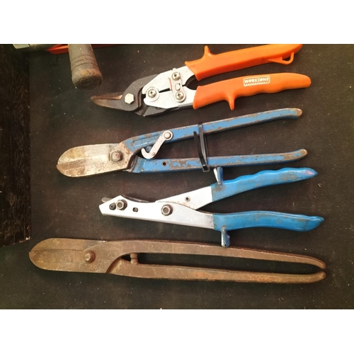 667 - Sockets, Wrenches, Metal Snips, Files, etc. Collection Only.