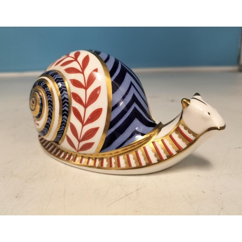 7 - Royal Crown Derby Snail Paperweight. Gold Stopper 13 x 7.5cm (h)