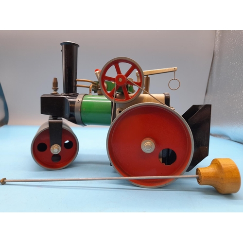 82 - Boxed Mamod Model S.R. 1a Steam Roller Engine. Lovely Condition.