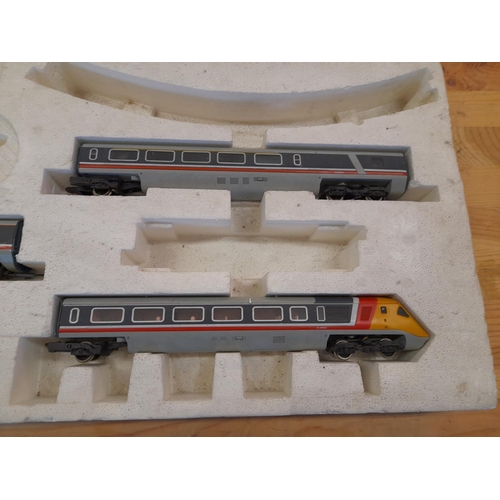 545 - Hornby 00 Gauge British Rail Advanced Passenger Set.