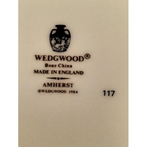 643 - Wedgwood Lidded Tureens (2) plus Open Veg Dishes (4) in the 'Amherst' Pattern. Largest 25cm x 16cm.