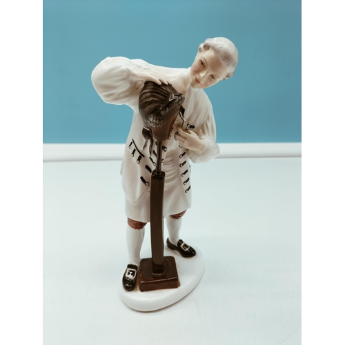 22 - Royal Doulton 18.5cm Figure 'The Wigmaker of Williamsburg' HN 2239.