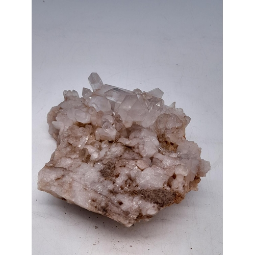 578 - Quartz Crystal 1.4kg