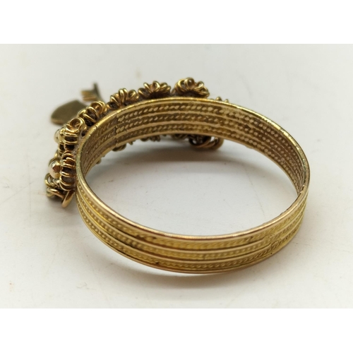 66 - 15ct Gold Key and Heart Chain Ring. 3.4 grams. Size R+