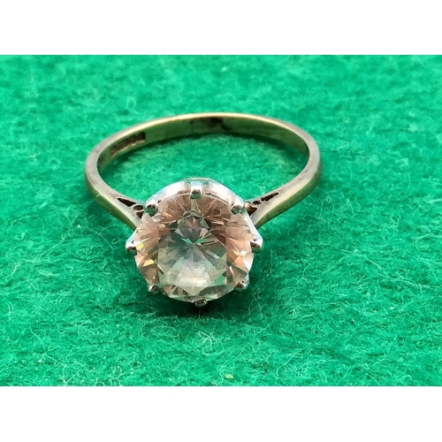 72 - 375 9ct Gold Clear Stone Ring. Size Small T Overall Weight 4.4g