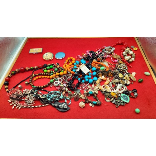 13 - Quantity of Costume Jewellery.