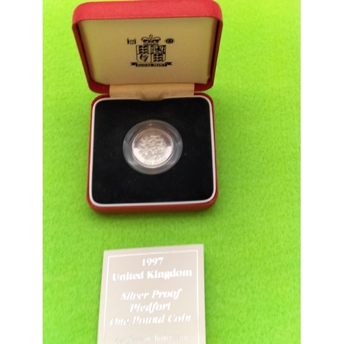 152 - United Kingdom Silver Piedfort Proof One Pound Coin in Case. Limited Issue of 10,000