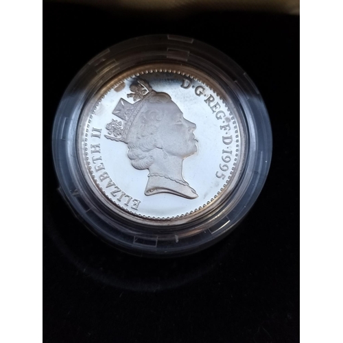 174 - 1995 United Kingdom Silver Proof One Pound Coin in Case With COA