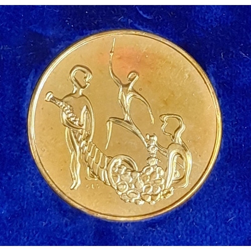 6 - Medallion Number 1364, South African Fifth Anniversary Medallion In 18 carat Gold Weighing 17.6g Min... 