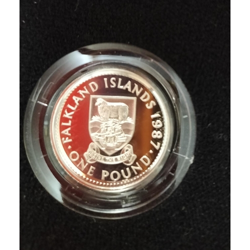 80 - 1987 Silver Falkland Islands One Pound Coin in Case. Limited Issue of 5,000