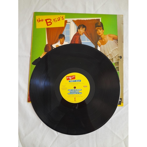 12 - B-52's LPs (5) to include IPM 1001 'Party Mix'  A-3u B-1u, ILPS 9622 'Wild Planet' A-1u B-2u, 204 21... 