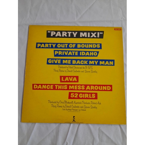 12 - B-52's LPs (5) to include IPM 1001 'Party Mix'  A-3u B-1u, ILPS 9622 'Wild Planet' A-1u B-2u, 204 21... 