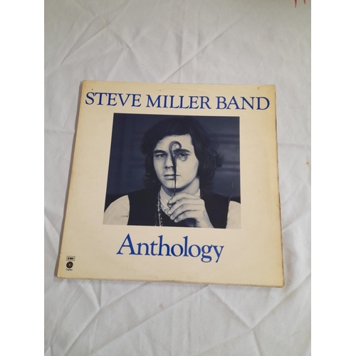 31 - The Steve Miller Band LPs (4) to include ESTS 122 'Anthology' A1 B1 A1 B1, 9286455 'Book of Dreams' ... 