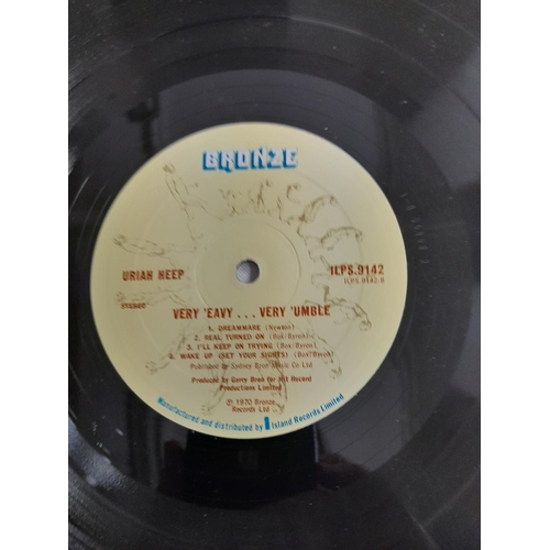 33 - Uriah Heep LPs (4) to include ILPS 9142 'Very 'Eavy .... Very 'Umble' A1 B1, CHALP 107 'Look at Your... 