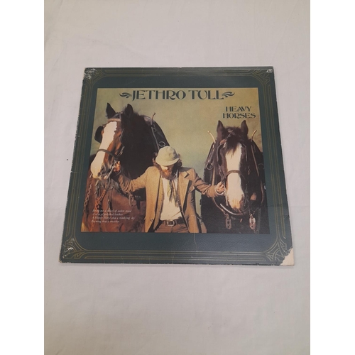 51 - Rock Collection of 5 LPs to include CHR 1175 Jethro Tull 'Heavy Horses' A1 B1, NBLP 7123 Kiss 'Paul ... 