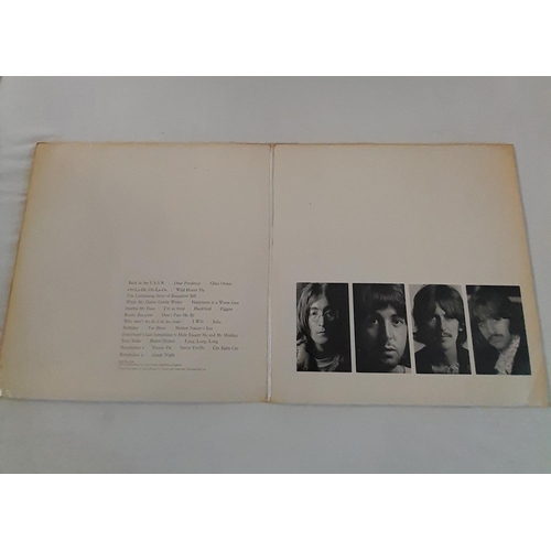 152 - The Beatles PCS 7067/8 'White Album' with Numbered Side Opening. No Inserts. 709-1 710-1 711-1 712-1... 