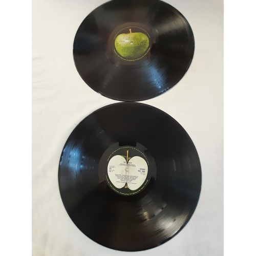 152 - The Beatles PCS 7067/8 'White Album' with Numbered Side Opening. No Inserts. 709-1 710-1 711-1 712-1... 