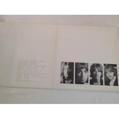 153 - Beatles Collection of LPs (4) to include PCS 7067/8 'White Album' Unnumbered, No Inserts. 709-3 710-... 