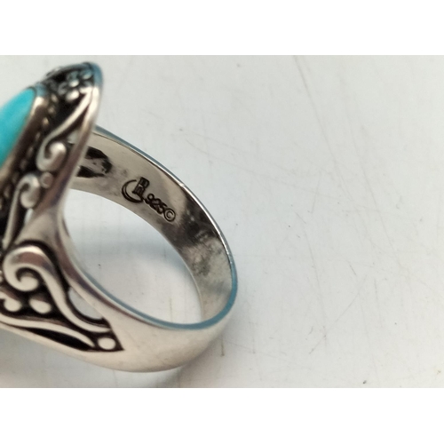 293 - 925 Silver and Turquoise Ring. Size S.