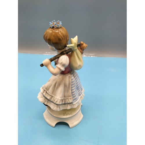 302 - 1967 Large 21cm Goebel Lore Figure No 240.