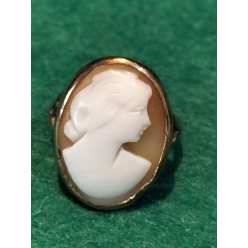 507 - 9ct Gold Cameo Ring. Size N. Overall Weight 4.6 Grams.