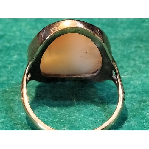 507 - 9ct Gold Cameo Ring. Size N. Overall Weight 4.6 Grams.