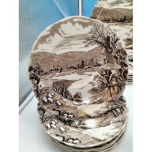 568 - Collection of Alfred Meakin Dinner Ware in the 'Tintern' Pattern to include Plates, Bowls, Tureen, e... 