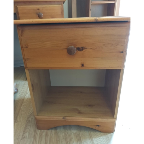 569 - Four Piece Pine Bedroom Set To Include Dressing Table 106 x 86 x 46cm Chest of drawers 76 x 60 x 43c... 