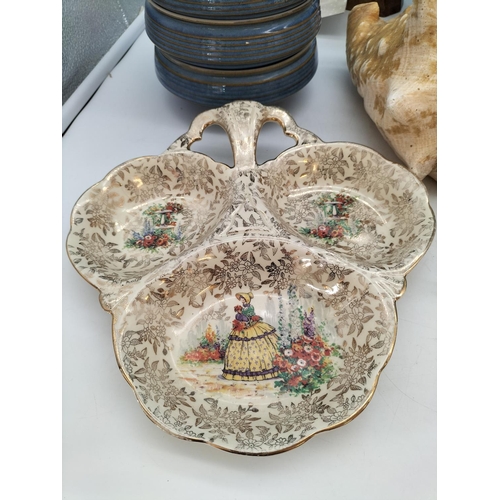 486 - Box of Mixed Items to include Temple Jar, Wooden Bird Figures, Large Shell, etc.