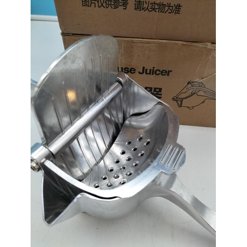 496 - Boxed Multi Use Juicers (2).